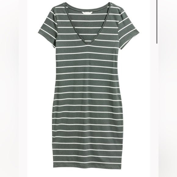 H&M Dresses & Skirts - H&M jersey striped dress v neck basic dress Grey dress tee